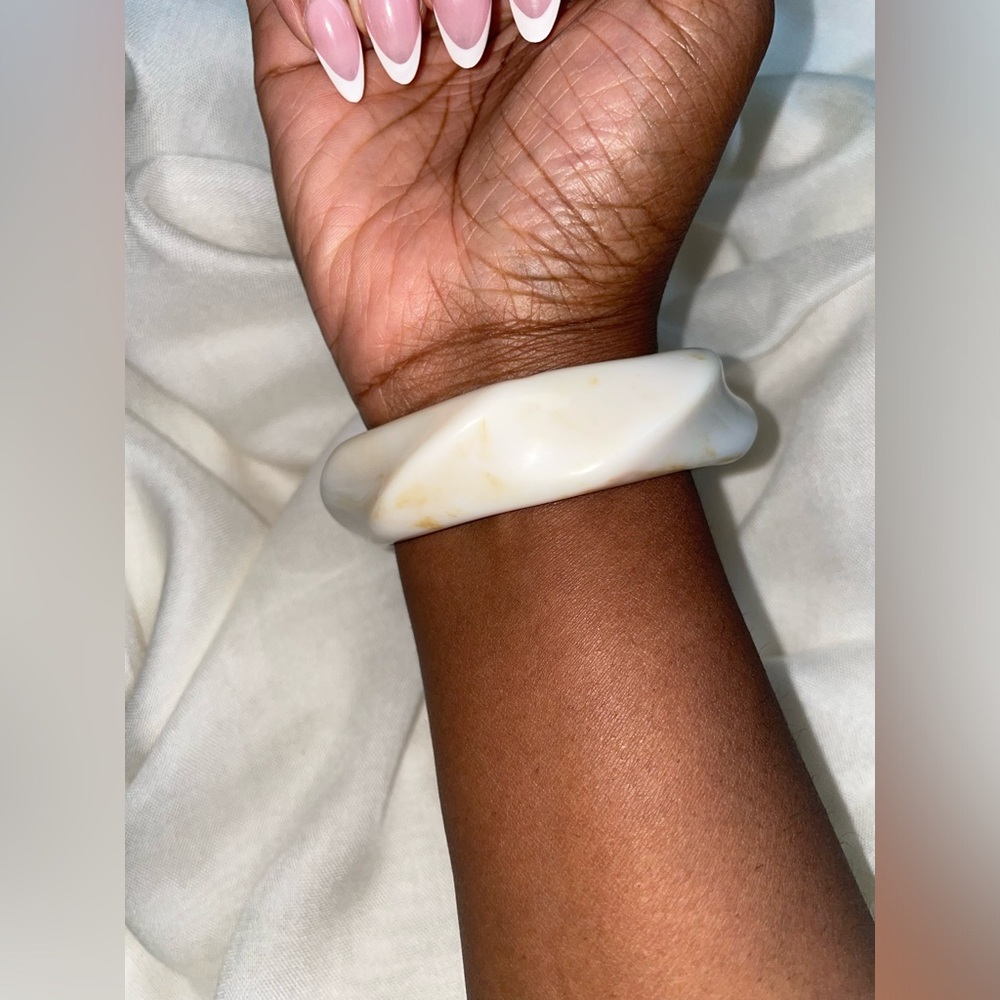 B. Collective Boho Irregular Bangle Bracelet - Cream (Boutique) | SAMPLE SALE